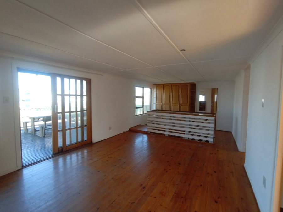 5 Bedroom Property for Sale in Kabeljauws Eastern Cape